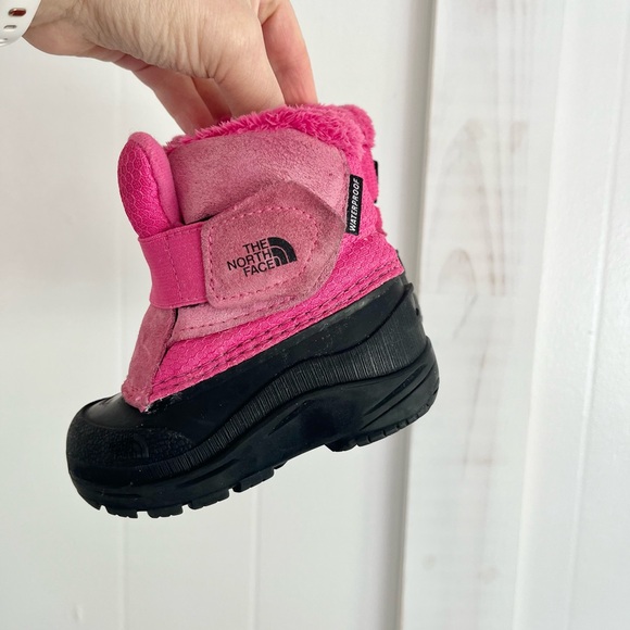 The North Face Snow Boots size 5 toddler - Picture 5 of 6